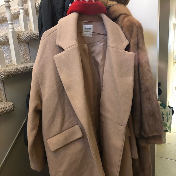 Abercrombie Slouchy Wool coat with satiny lining Size Large - Picture 2 of 9